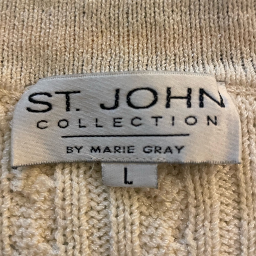 Sweater vest, tennis style - Picture 2 of 3